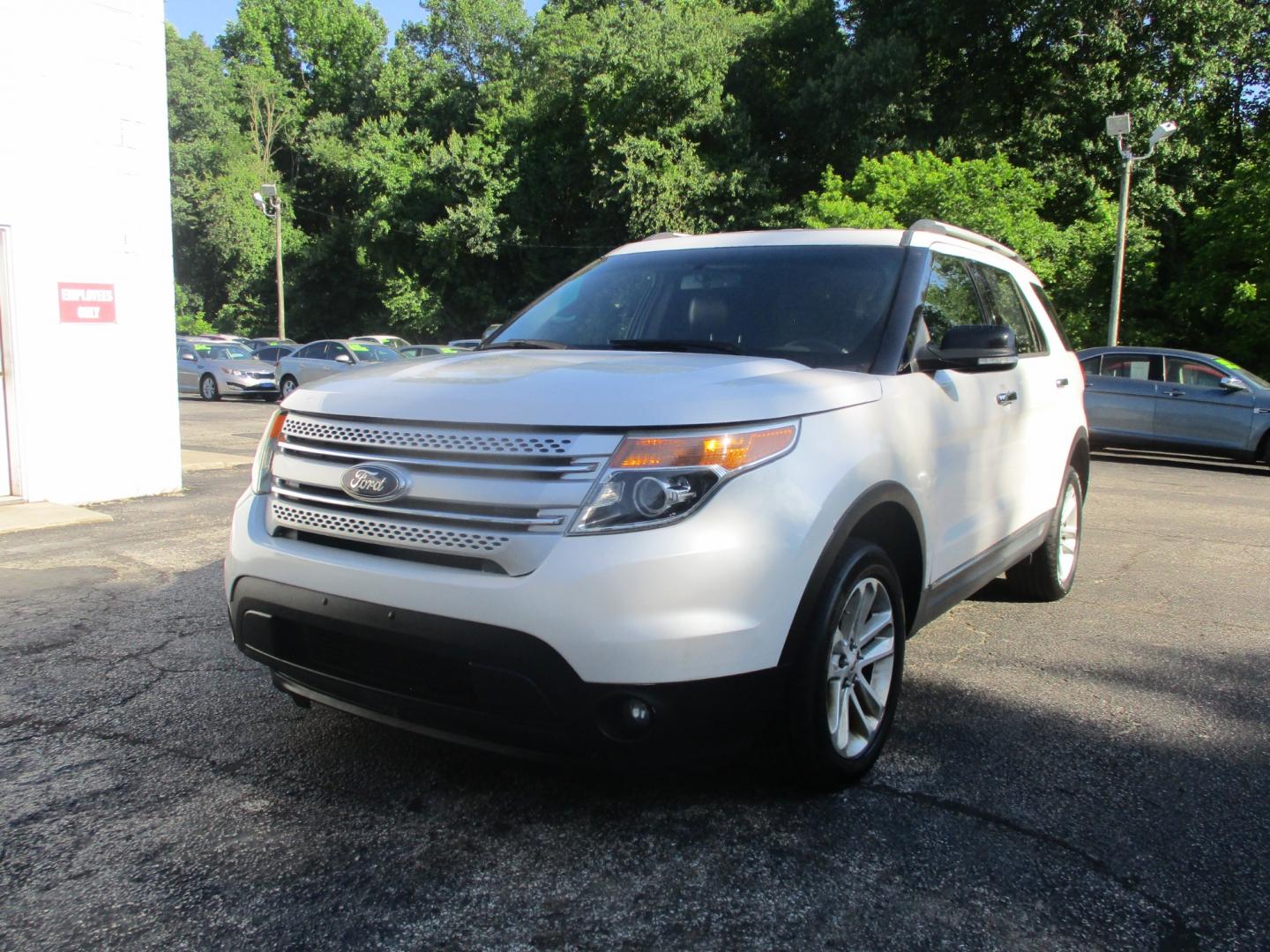 2014 WHITE Ford Explorer (1FM5K8D87EG) , AUTOMATIC transmission, located at 540a Delsea Drive, Sewell, NJ, 08080, (856) 589-6888, 39.752560, -75.111206 - Photo#0